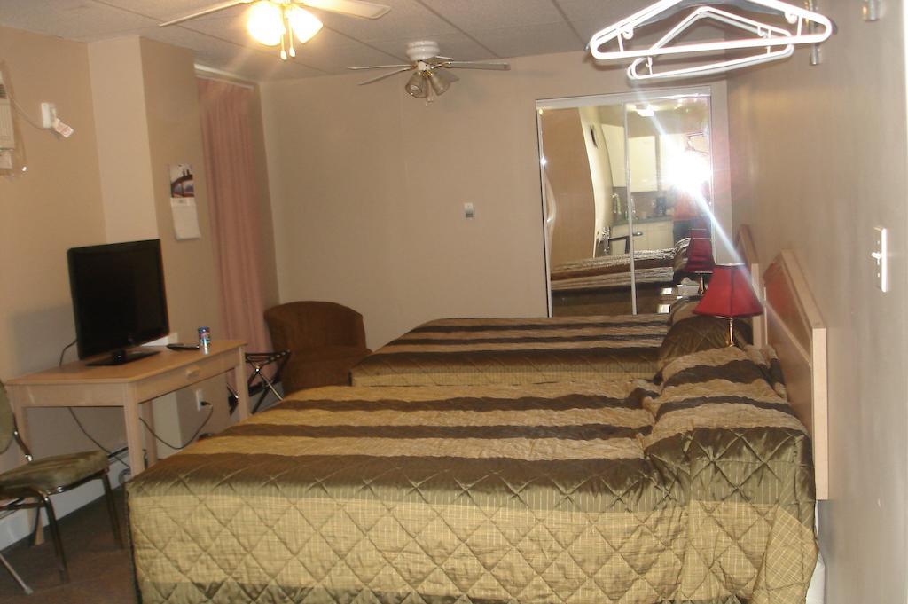 King'S Hotel & Motel By Elevate Rooms Shaunavon Exteriör bild